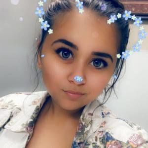 Meet your Posher, Perla